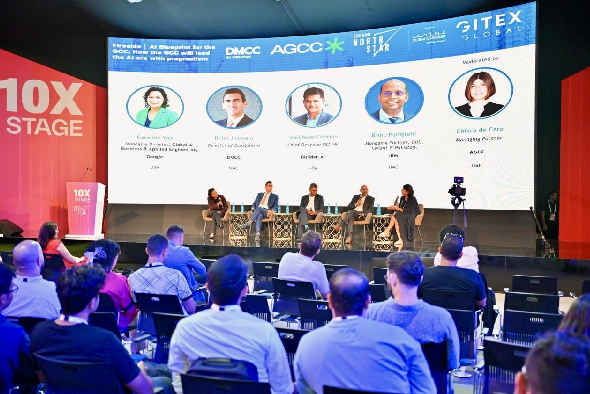 Panel discussion on the AI Blueprint for the GCC at AGCC's 10x Stage session during Expand North Star 2024, featuring experts from Google, DMCC, Builder.ai, IBM, and moderated by Chiara de Caro.